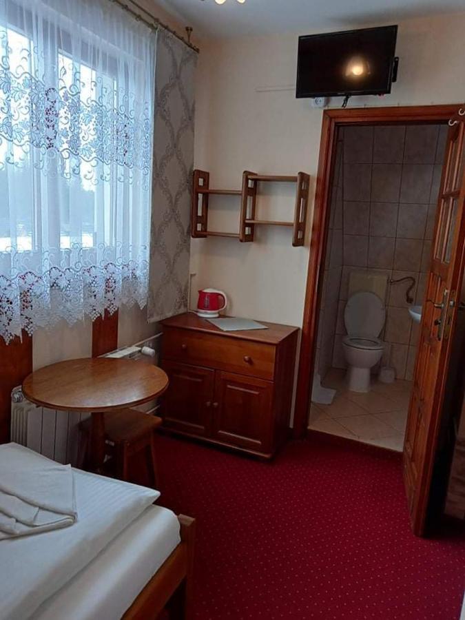 Pokoje Goscinne U Bronka Ciche Małe 외부 사진
