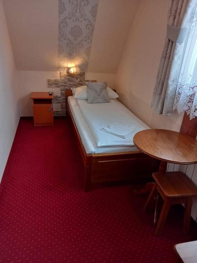 Pokoje Goscinne U Bronka Ciche Małe 외부 사진